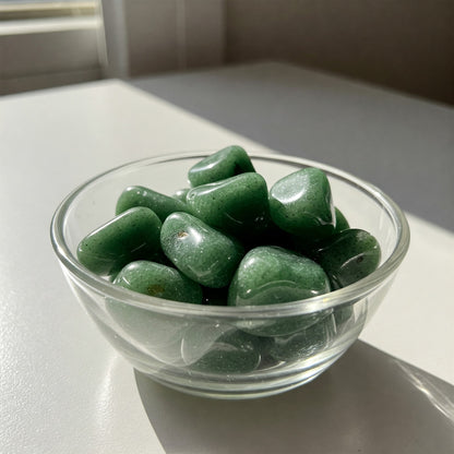 Green Aventurine Crystal Tumbles: Prosperity, , and Emotional Balance